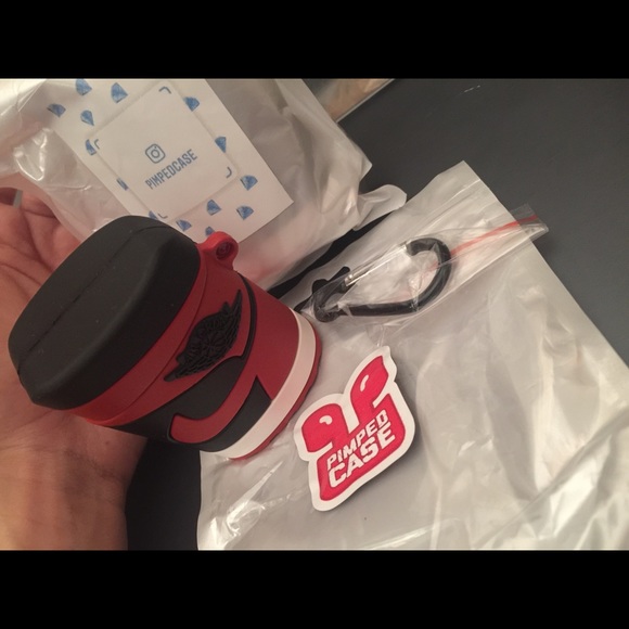 Air jordan AirPod case - Picture 4 of 4